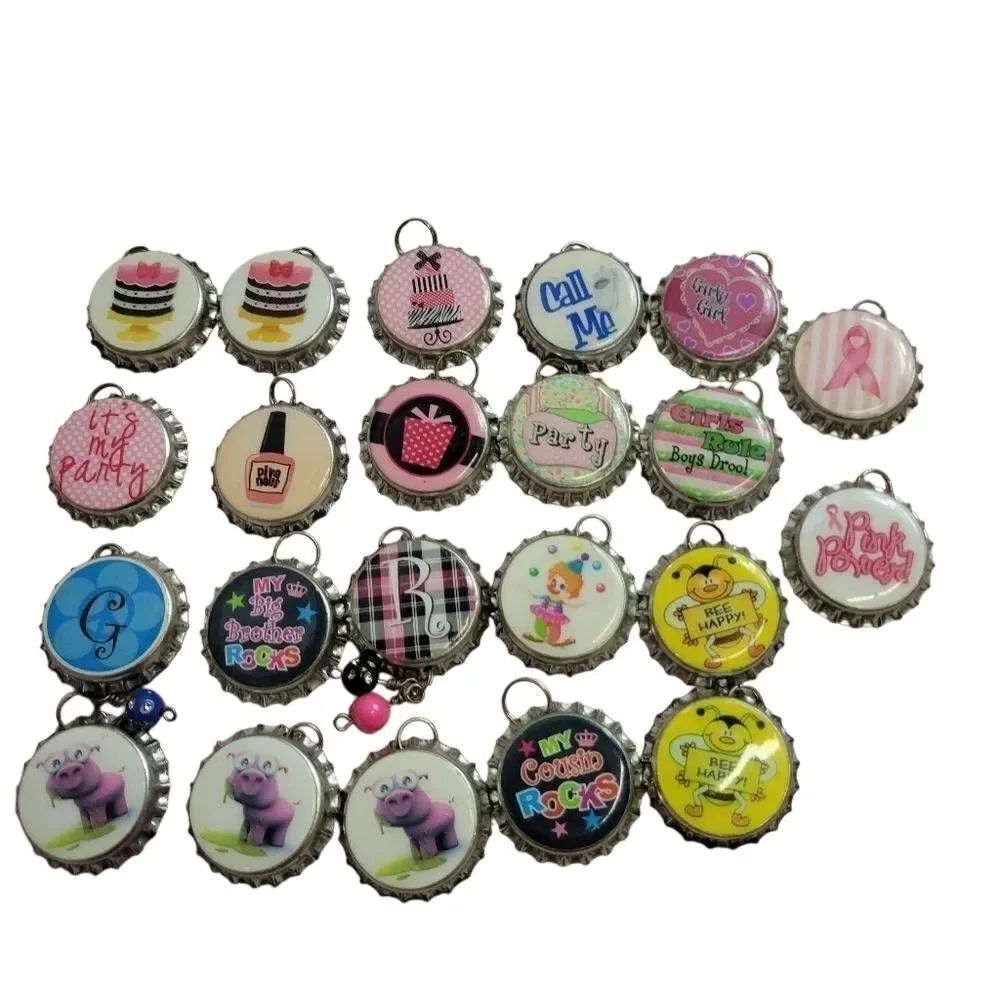 Bottle cap charms (22)